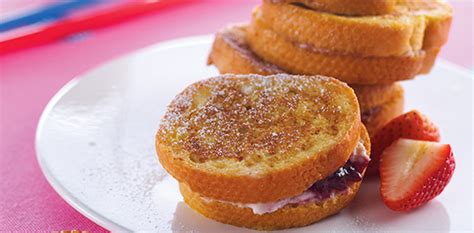 tre-stelle-ricotta-and-strawberry-stuffed-french-toast image