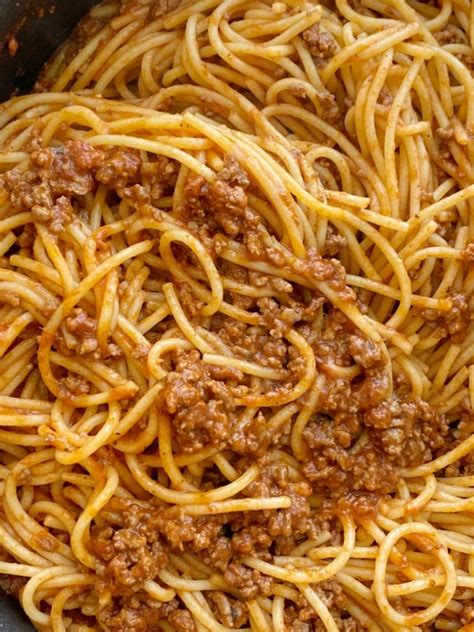 homemade-spaghetti-recipe-together-as-family image