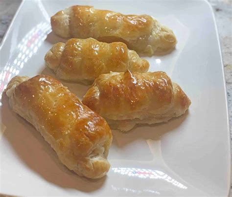 quesito-mi-favorito-puerto-rican-pastry-step-by-step image