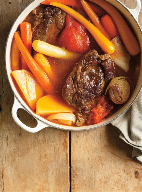 beef-and-tomato-pot-au-feu-ricardo image