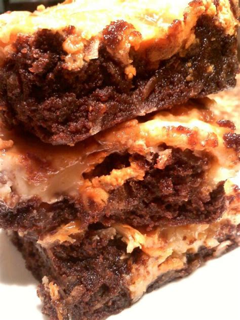 south-your-mouth-magic-brownie-bars image