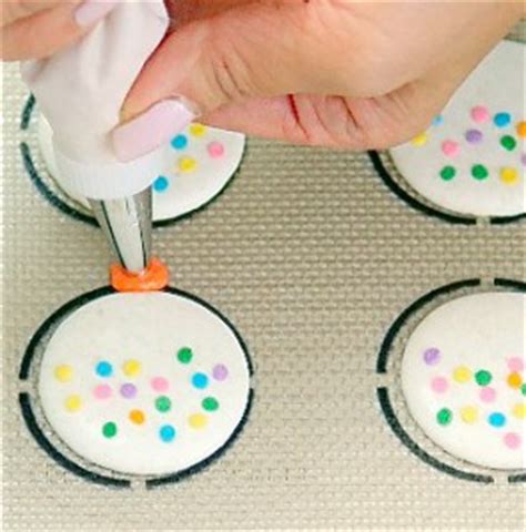 white-gum-ball-machine-macarons-w-template image