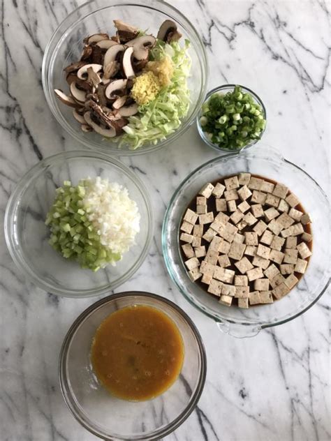 moo-shu-vegetable-lettuce-wraps-with-peanut-sauce image