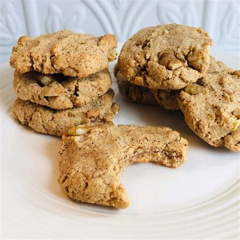 maple-walnut-cookies-a-sweet-alternative image