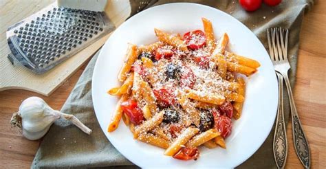 penne-pasta-with-roasted-cherry-tomatoes-black image