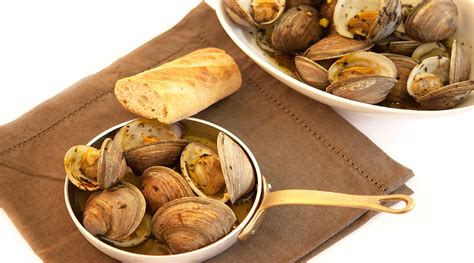 saffron-clams-recipe-spicejungle image