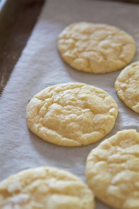 lemon-crinkle-cookies-laurens-latest image