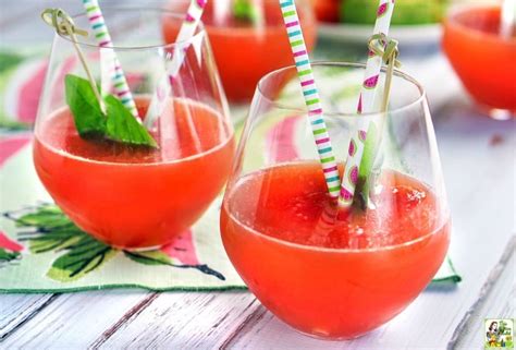 sparkling-savannah-vodka-watermelon-cocktail image