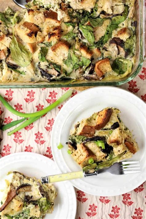 spinach-potato-mushroom-breakfast-casserole-green image