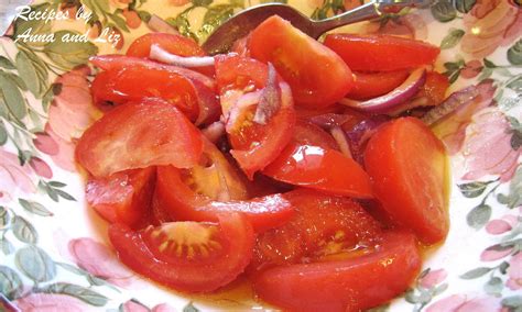 easy-italian-tomato-salad-marinated-2-sisters image