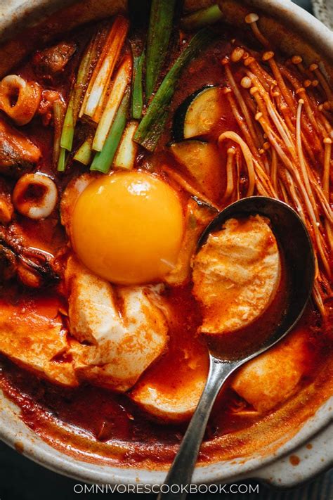 sundubu-jjigae-korean-soft-tofu-stew-omnivores image