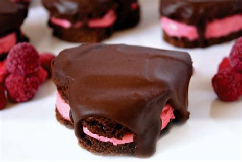 allergy-friendly-chocolate-brownie-hearts-with image