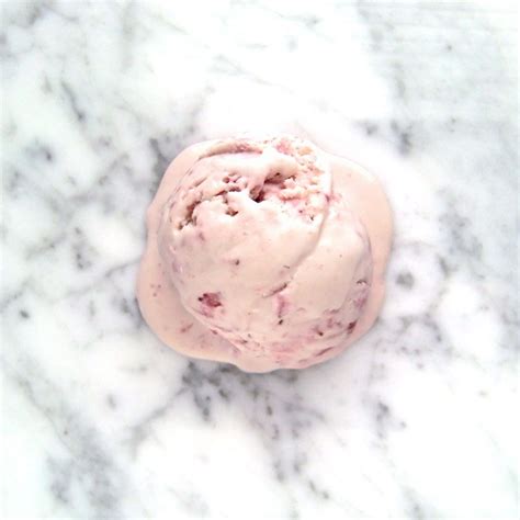strawberry-ice-cream-chatelaine image