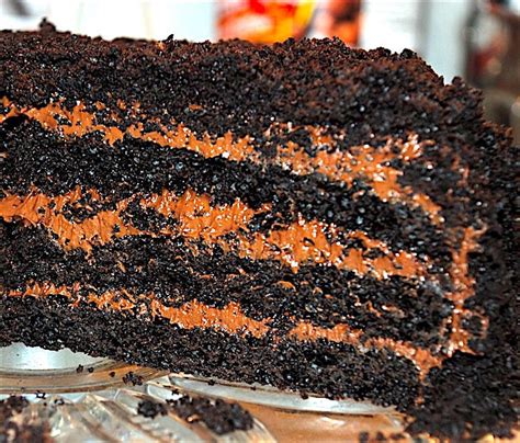 the-legendary-ebingers-brooklyn-blackout-cake-the image