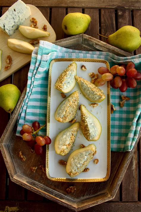 pears-and-blue-cheese-appetizer-happy-kitchen image