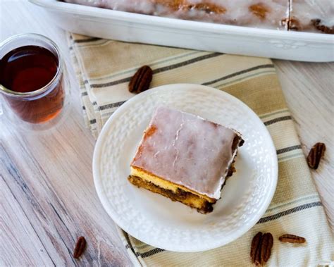 easy-honey-bun-cake-recipe-hostess-at-heart image