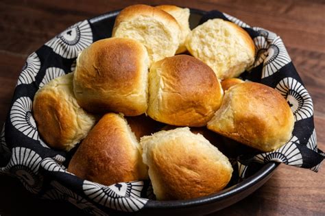 brown-and-serve-rolls-thanksgiving-recipe-alton image