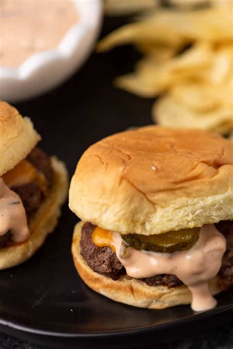 smash-burgers-with-special-sauce-butter-baggage image