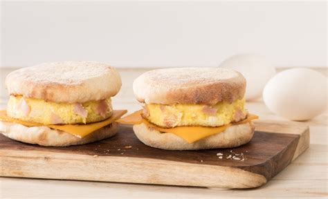 farmers-favourite-breakfast-sandwich-recipe-get image