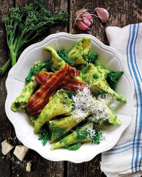 pasta-with-broccoli-pesto-and-pancetta image