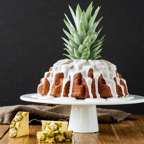 aloha-bundt-cake-liv-for-cake image