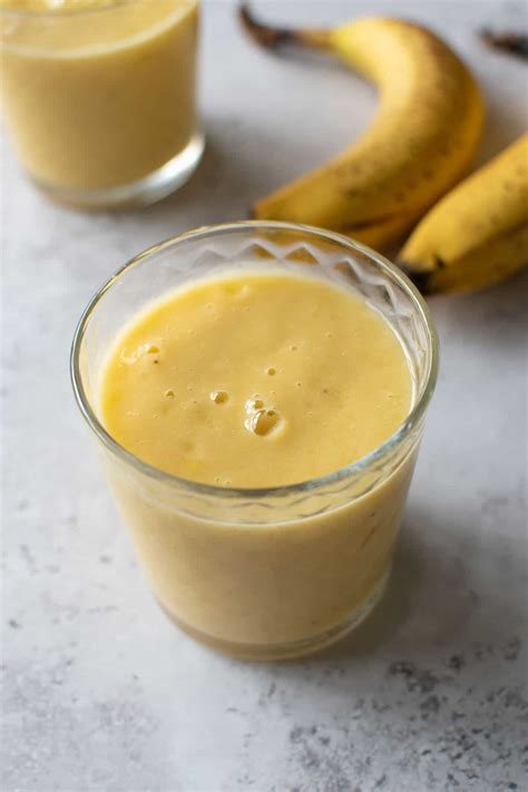 banana-mango-smoothie-easy-3-ingredient image