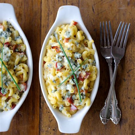 macaroni-and-cheese-with-bacon-and-blue-cheese image