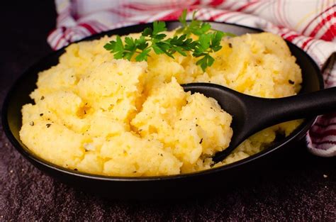 creamy-buttered-swede-mashed-neeps-side-dish-by image