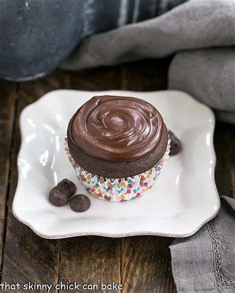 cream-filled-chocolate-cupcakes-that-skinny-chick image