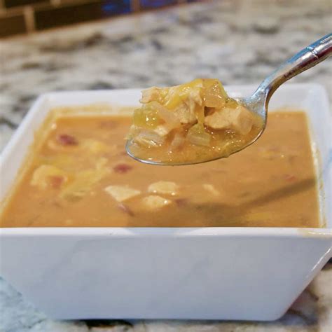 chicken-queso-soup-yummy-noises image