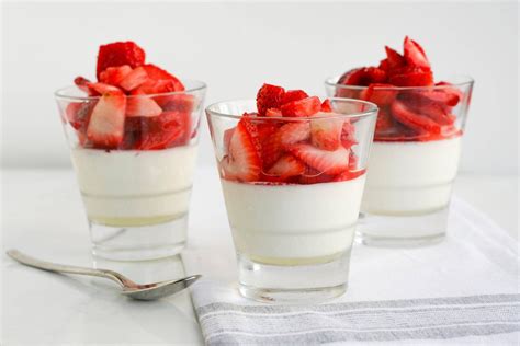 recipe-strawberry-buttermilk-panna-cotta-the-globe image