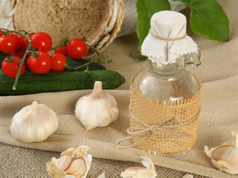 garlic-vinegar-recipe-cdkitchencom image