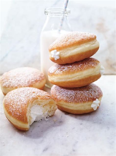 whipped-cream-filled-doughnuts-ricardo image