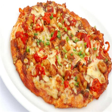 spicy-chicken-pizza-recipe-how-to-make-spicy-chicken-pizza image