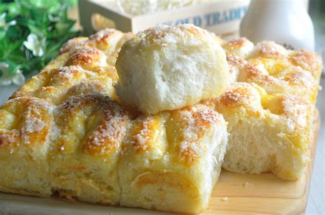 old-school-butter-sugar-pull-apart-bread-牛油砂糖面包 image