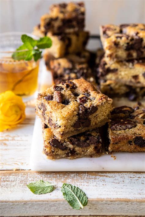 kentucky-derby-pie-chocolate-chip-cookie-bars image