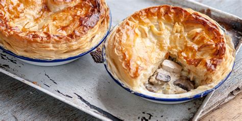 chicken-leek-and-mushroom-pie-recipe-great-british image