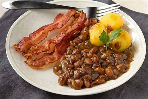 swedish-baked-brown-beans-bruna-bnor-pinterest image