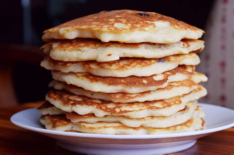 sourdough-buttermilk-pancakes-make-it-like-a-man image