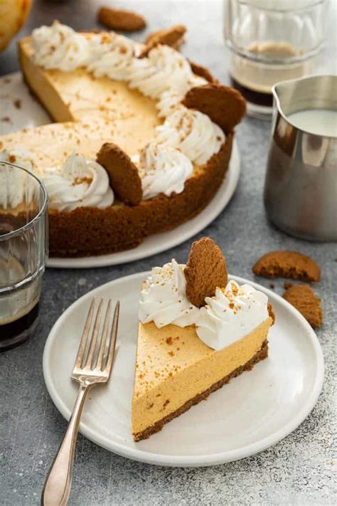 marshmallow-pumpkin-pie-quick-and-easy-my-baking image