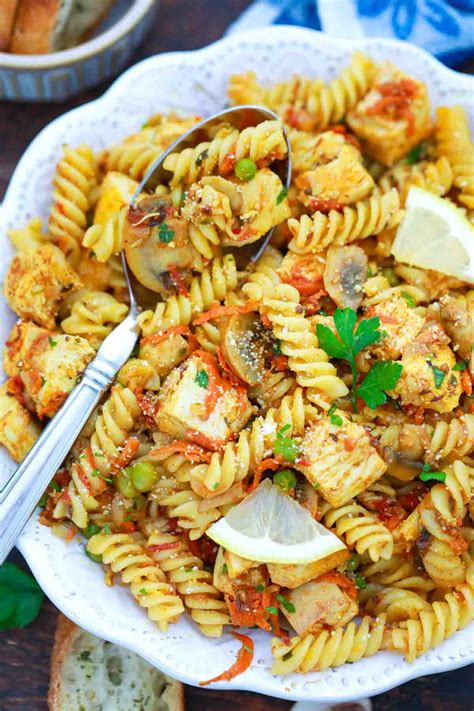 indian-curry-pasta-salad-recipe-sweet-and-savory image