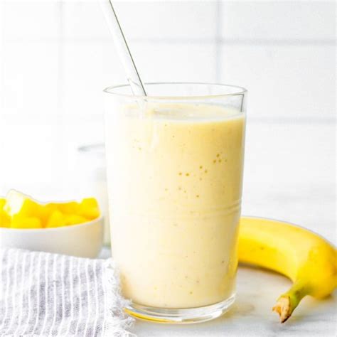 easy-coconut-pineapple-smoothie-recipe-wholefully image
