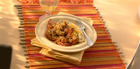 garlic-shrimp-cheese-grits-recipe-sargento image