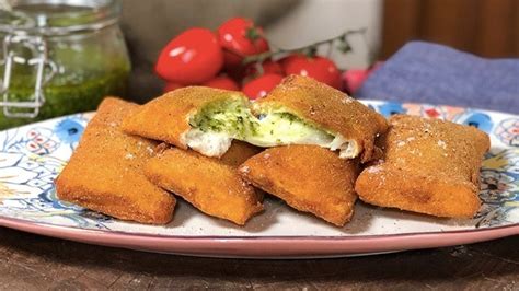 ginos-deep-fried-mozzarella-parcels-this-morning-itvx image