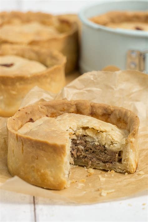 easy-authentic-scotch-pie-recipe-scottish-scran image