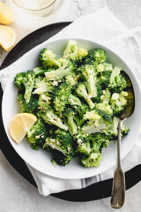 easy-steamed-broccoli-with-garlic-and-lemon image