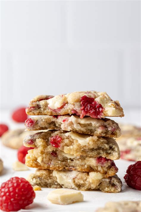 white-chocolate-and-raspberry-cookies-cookie image