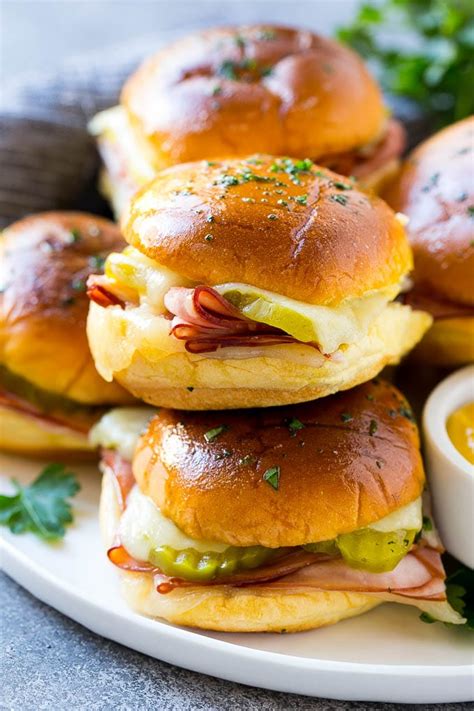 cuban-sliders-dinner-at-the-zoo image