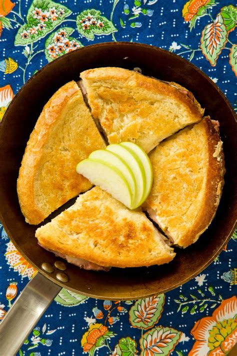 recipe-giant-skillet-grilled-cheese-with-ham-and-apple image
