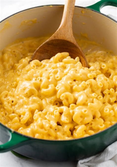 stovetop-mac-and-cheese-the-cozy-cook image